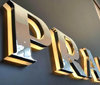 侧面快播视频在线观看